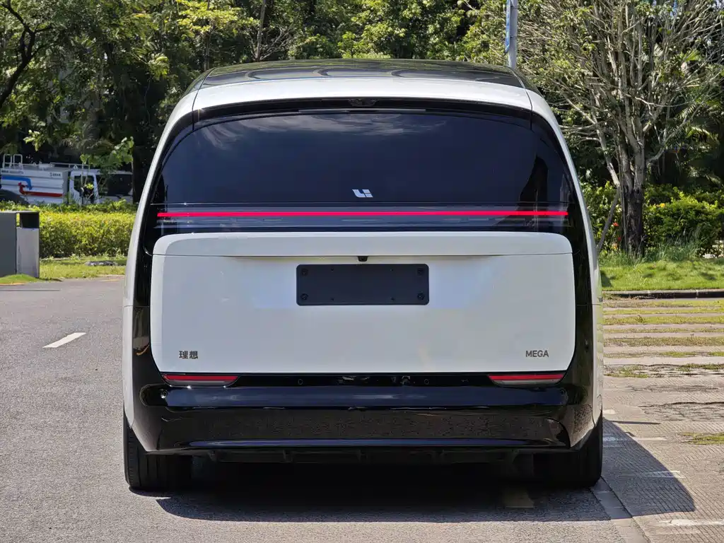 Li Auto Li MEGA — миниатюра 5
