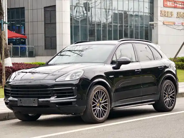 PORSCHE CAYENNE NEW ENERGY 2021
