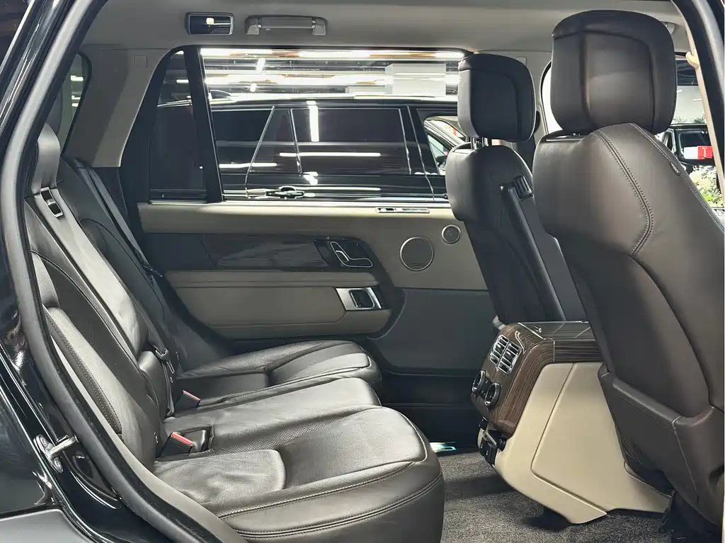 Land Rover Range Rover 2018 3.0 SC V6 Vogue Long Wheelbase