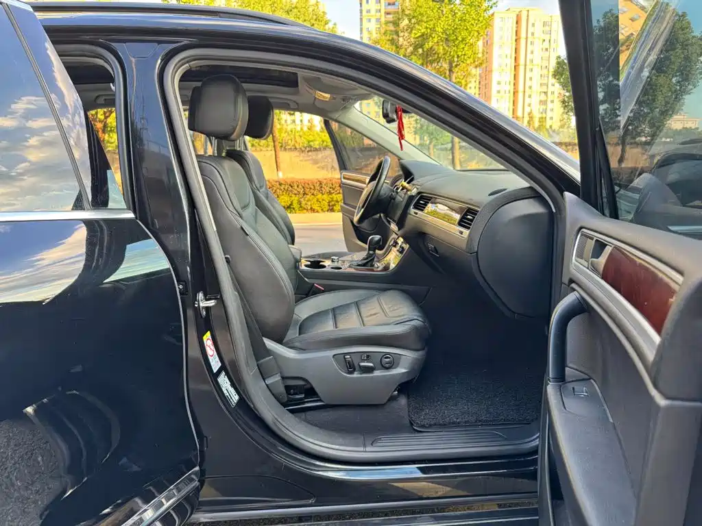 Volkswagen Touareg — миниатюра 13