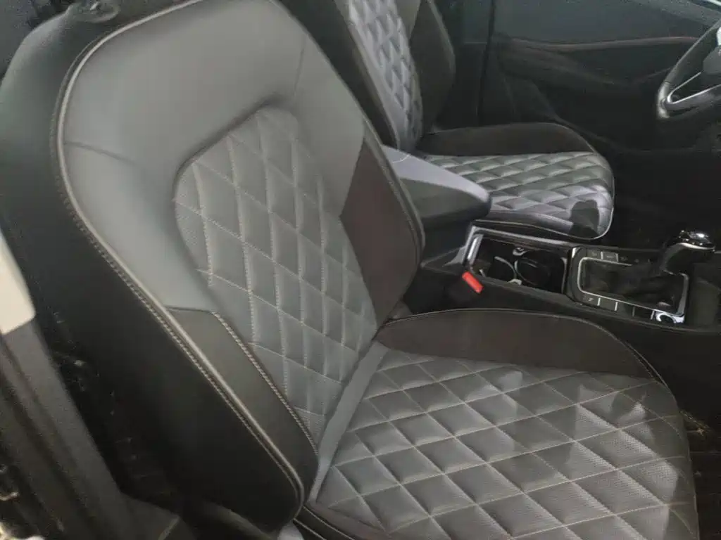 Volkswagen Sagitar — миниатюра 25