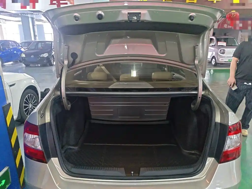 Skoda Rapid — миниатюра 19