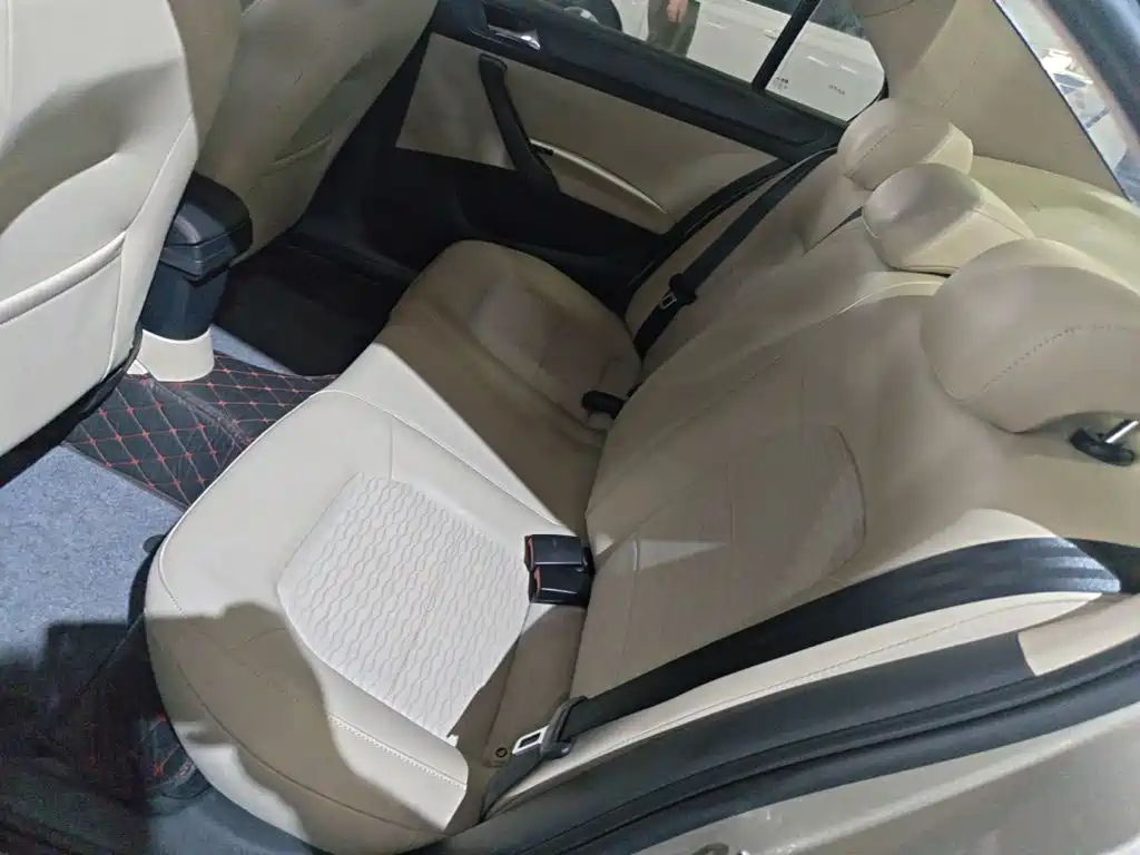 Skoda Rapid — миниатюра 17