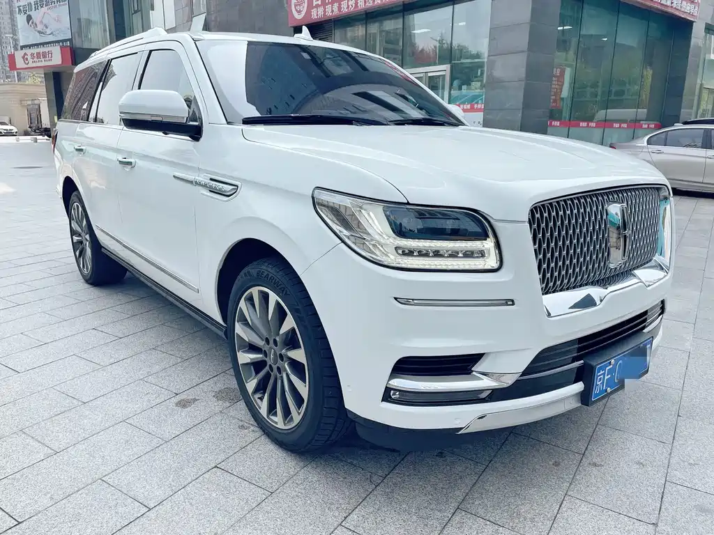 Lincoln Navigator — миниатюра 2
