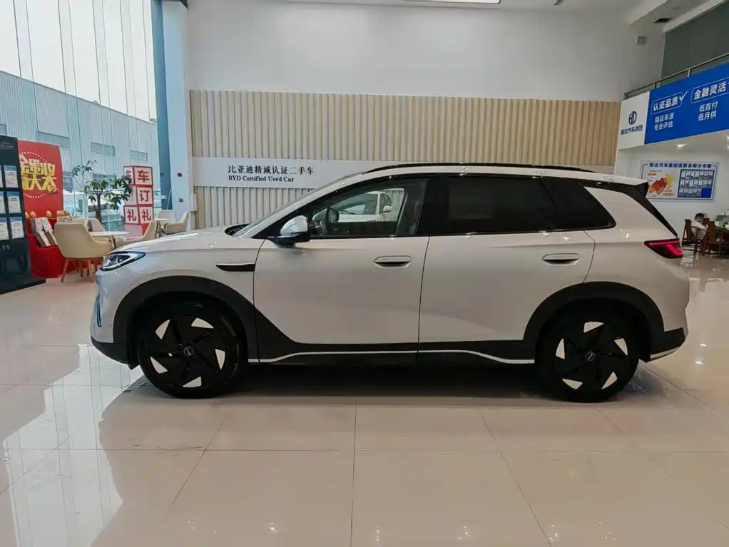 BYD Sealion 05 EV — миниатюра 13