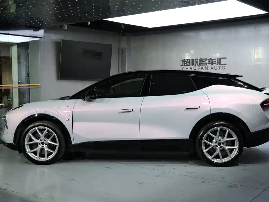 LOTUS SPORTS CAR ELETRE