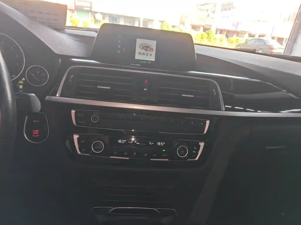 BMW 3 Series — миниатюра 13