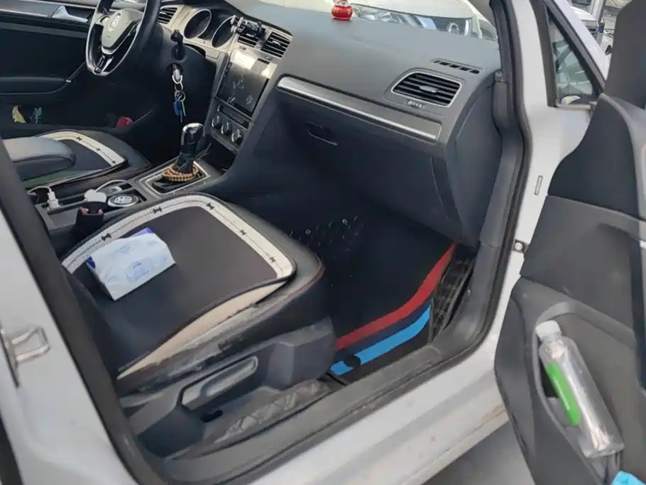 Volkswagen Golf — миниатюра 8