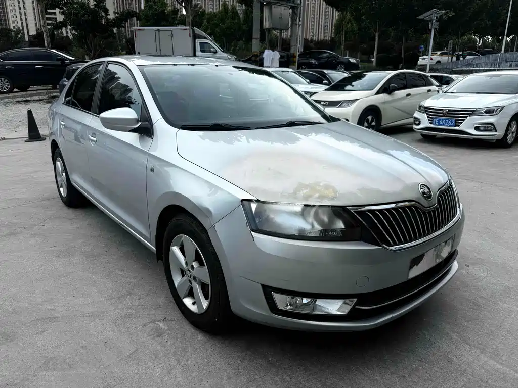 Skoda Rapid — миниатюра 2