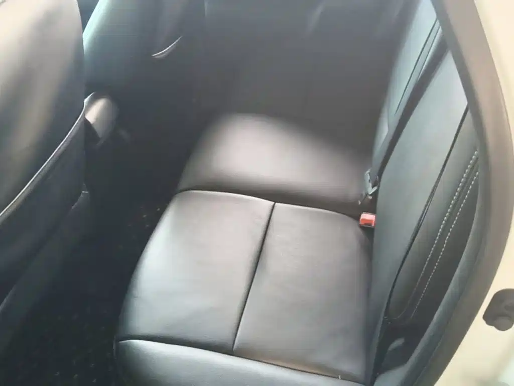 Peugeot 4008 (Import) — миниатюра 17
