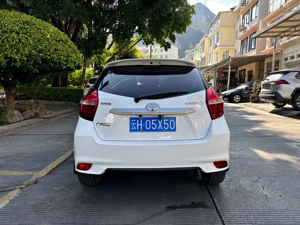 TOYOTA YARIS L ZHIXUAN