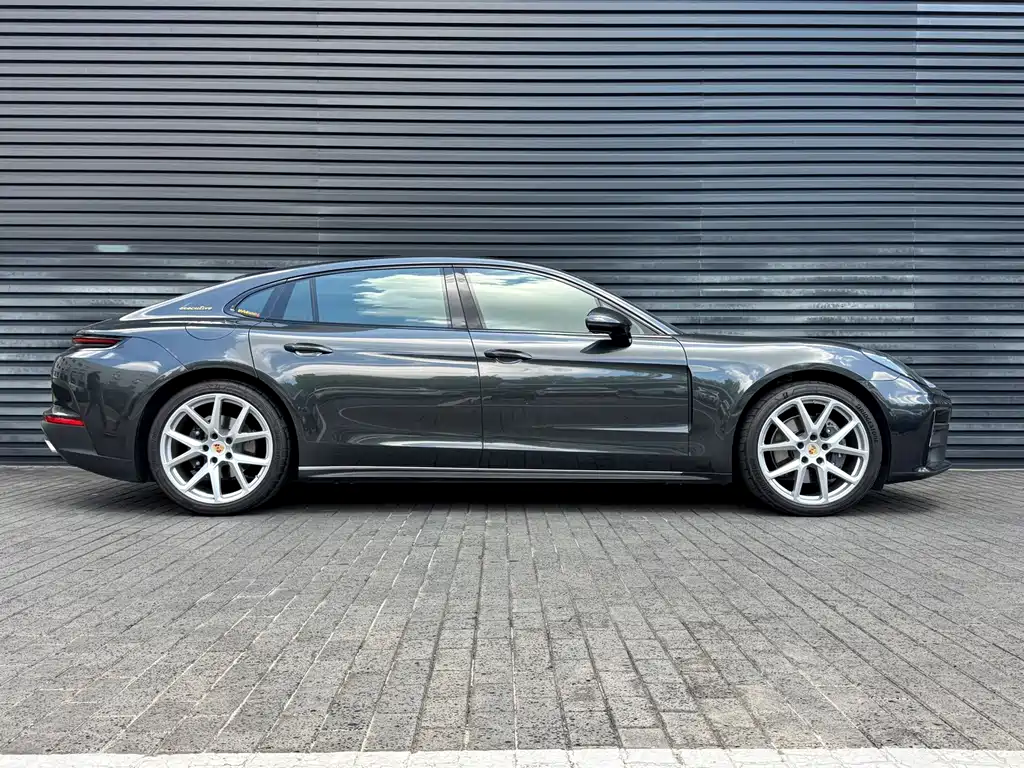 Porsche Panamera — миниатюра 8