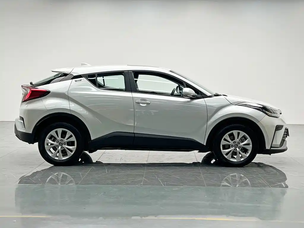 Toyota IZOA — миниатюра 7