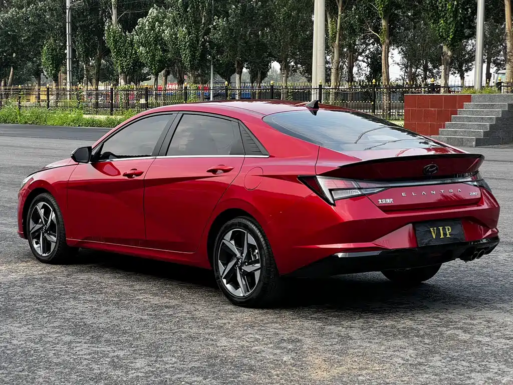 Hyundai Elantra — миниатюра 6