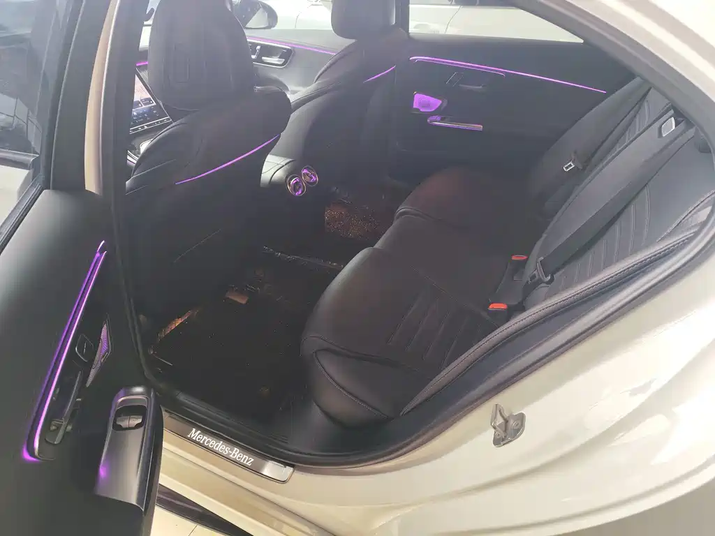 Mercedes-Benz C-Class — миниатюра 10