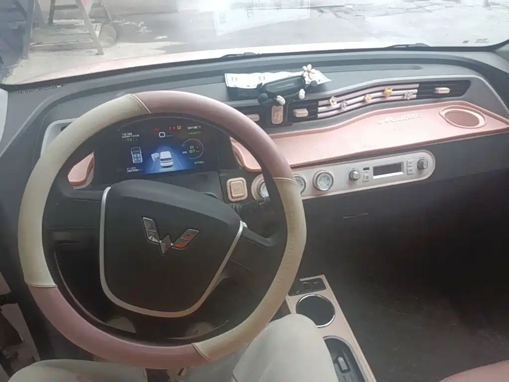 Wuling MINIEV — миниатюра 10