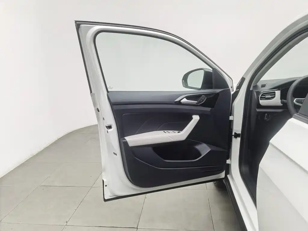 Volkswagen Tharu — миниатюра 8