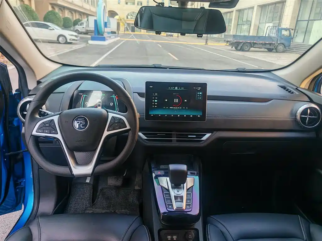 BYD Yuan EV — миниатюра 12