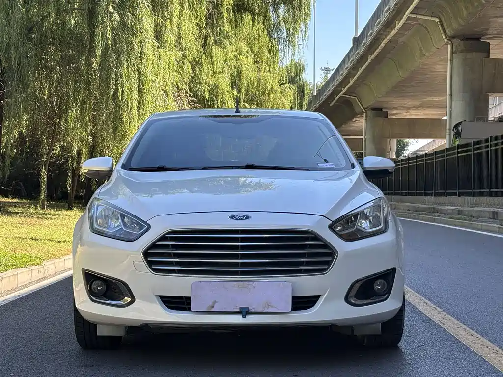 Ford Escort — миниатюра 2