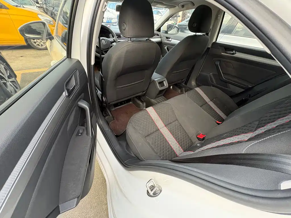 Volkswagen Lamando — миниатюра 5