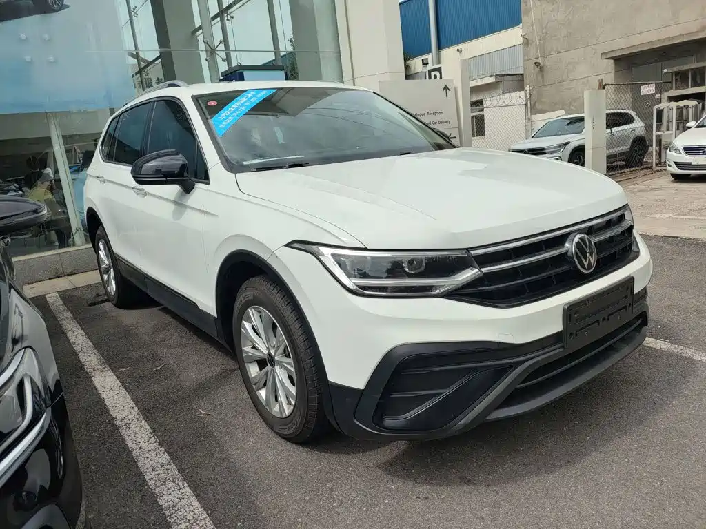 Volkswagen Tiguan L — миниатюра 4
