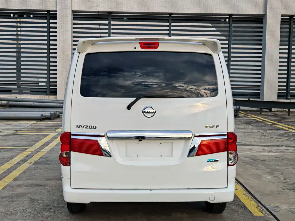 Nissan NV200 — миниатюра 6