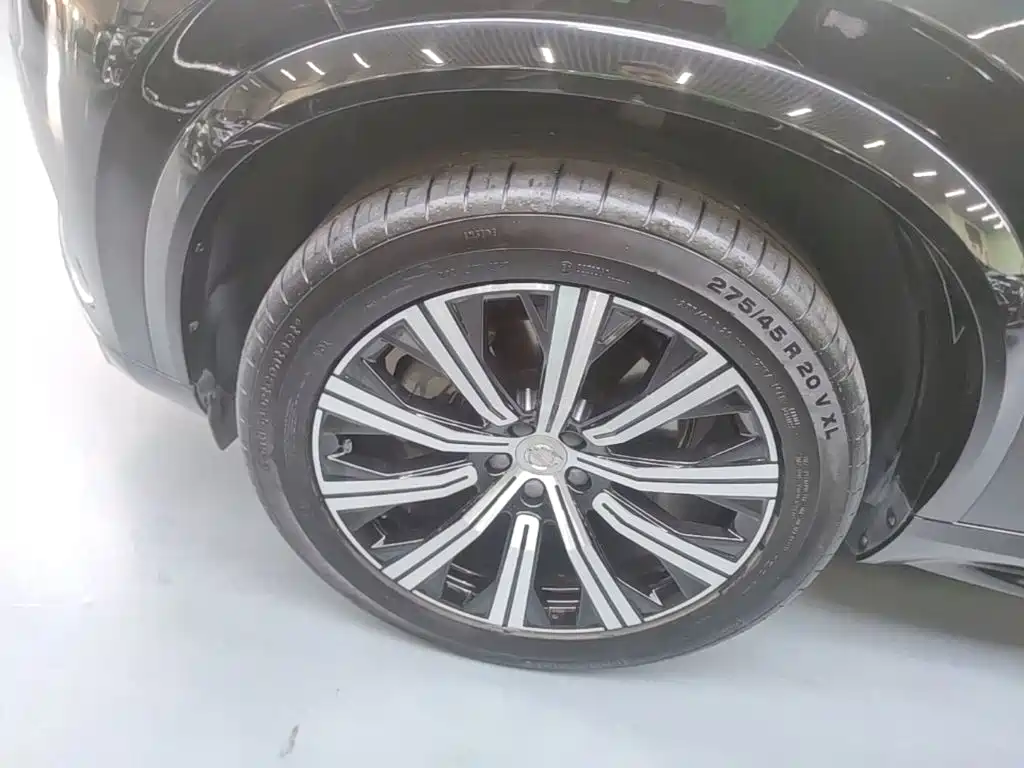 Volvo XC90 — миниатюра 23