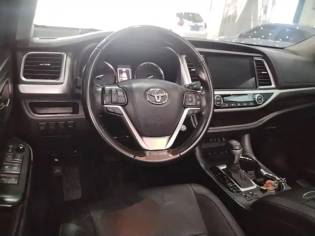 Toyota Highlander — фотографии объявления, Фото 7