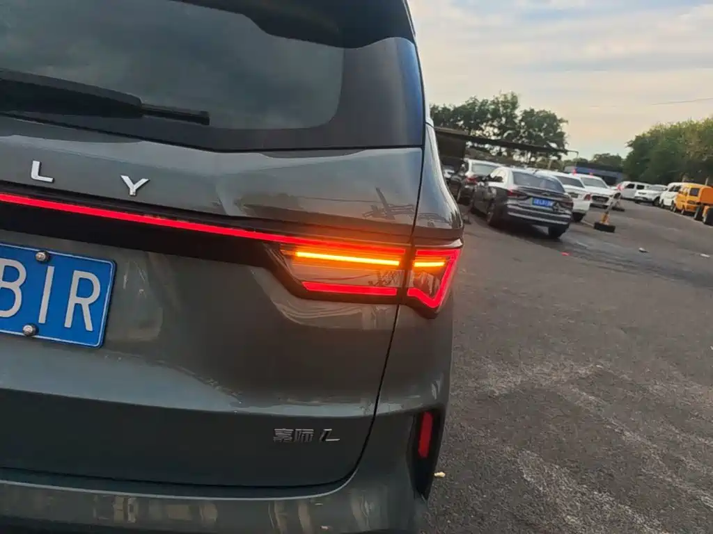 Geely Jia Ji — миниатюра 8
