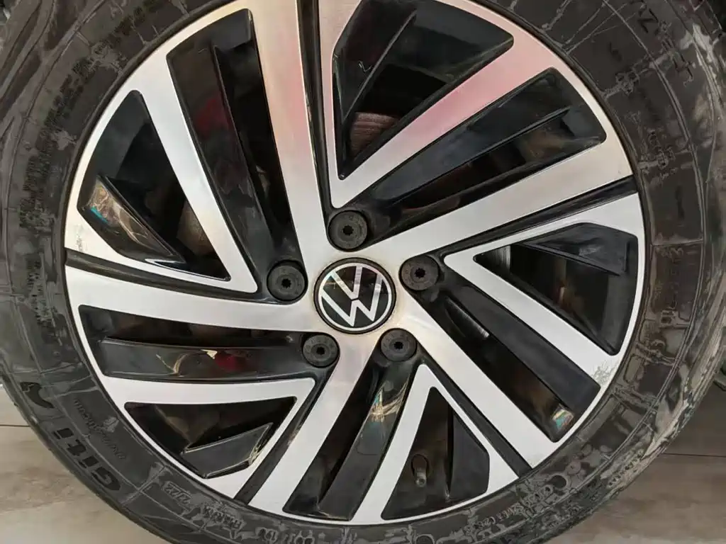 Volkswagen Lavida - фото 11