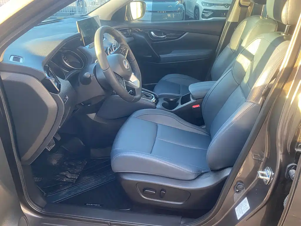Nissan Qashqai — миниатюра 7