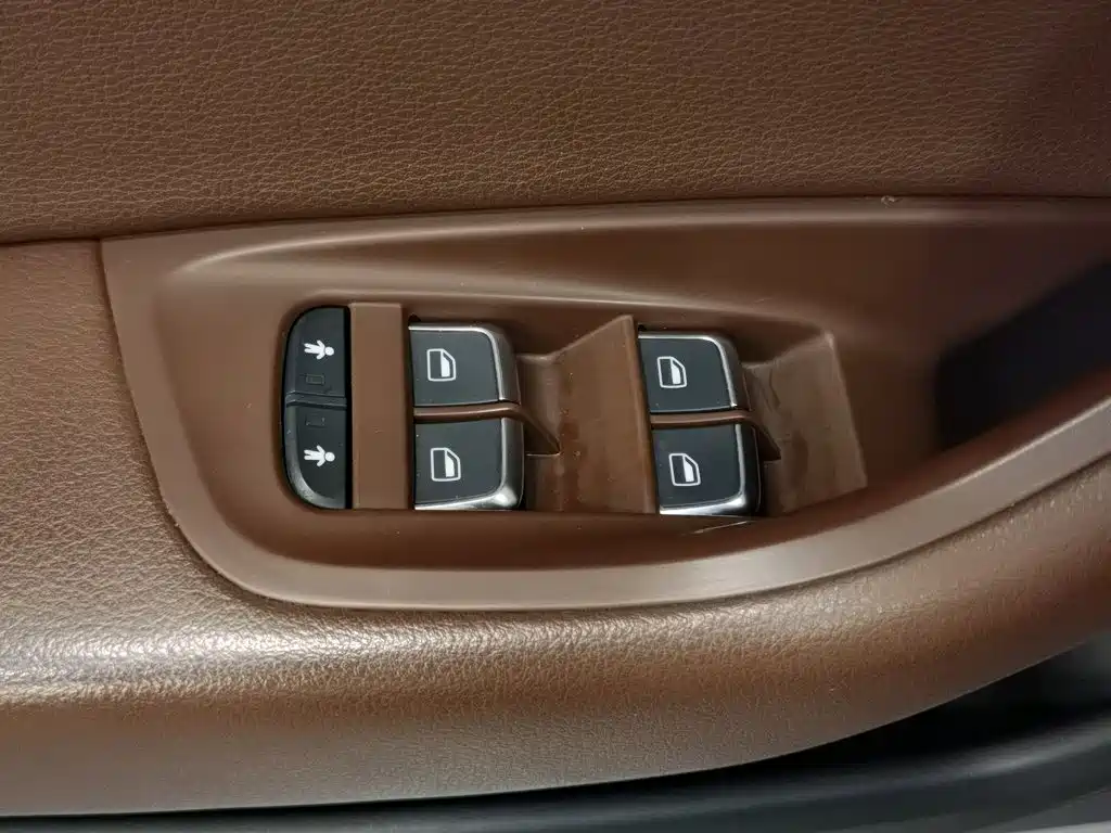 Audi A6L — миниатюра 9