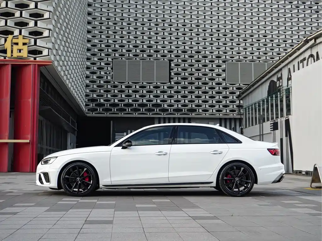 Audi A4L — миниатюра 2