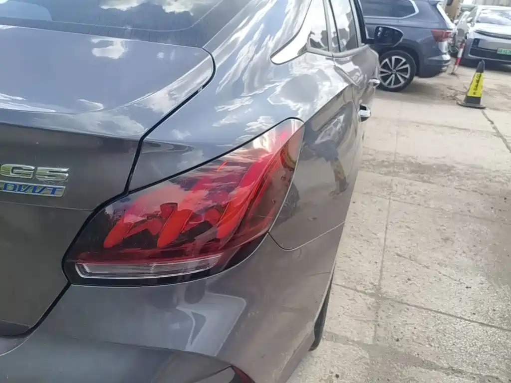 MG MG5 — миниатюра 8