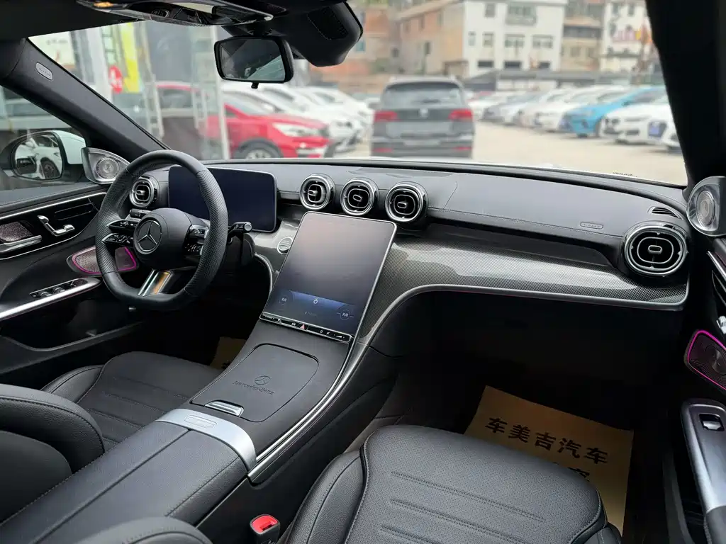 Mercedes-Benz C-Class — миниатюра 6
