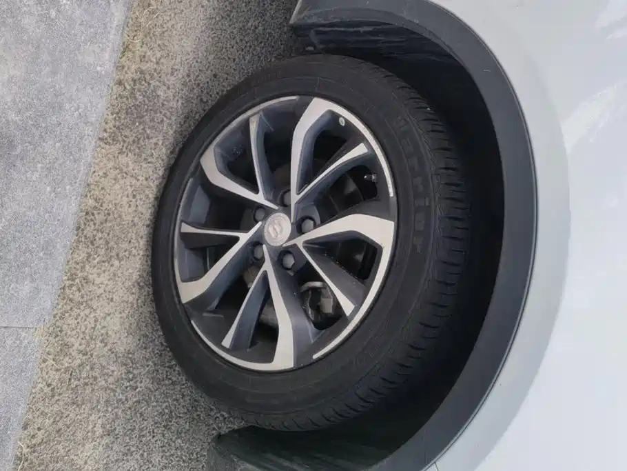 Geely Emgrand GS — миниатюра 6