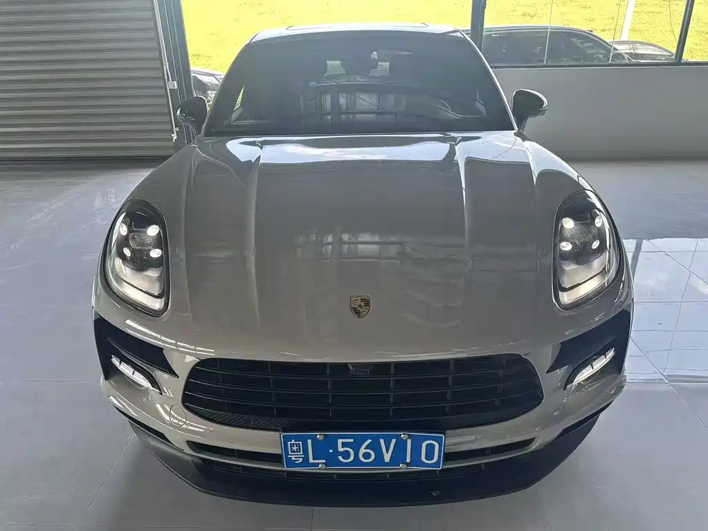 Porsche Macan — миниатюра 3