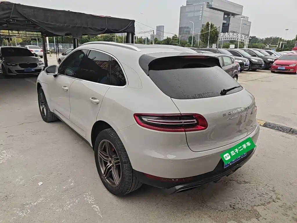 Porsche Macan — миниатюра 5