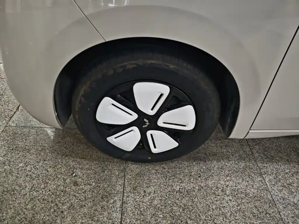 Wuling MINIEV — миниатюра 23