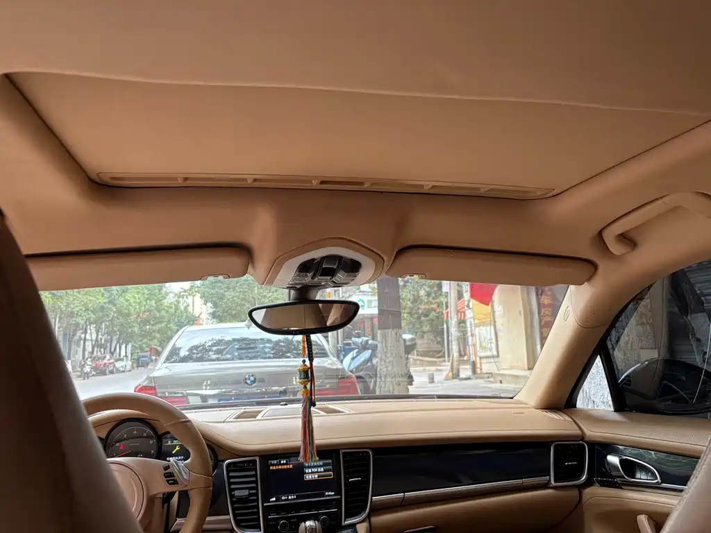 Porsche Panamera — миниатюра 10