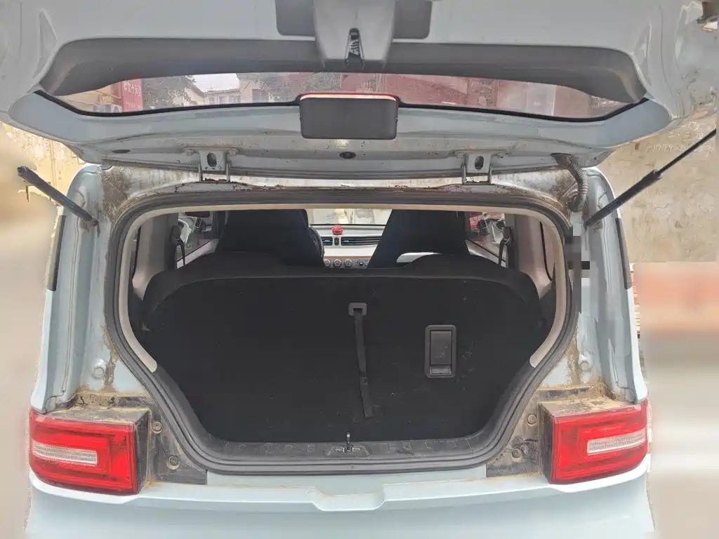 Wuling MINIEV — миниатюра 10
