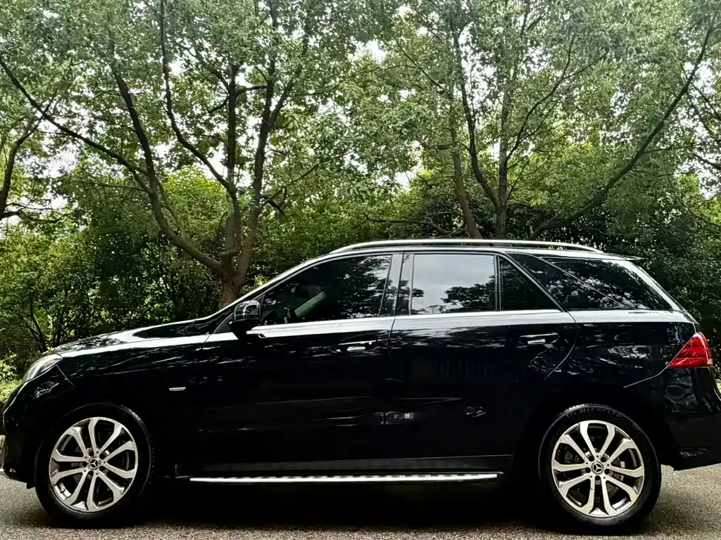 Mercedes-Benz GLE (Import) — миниатюра 3