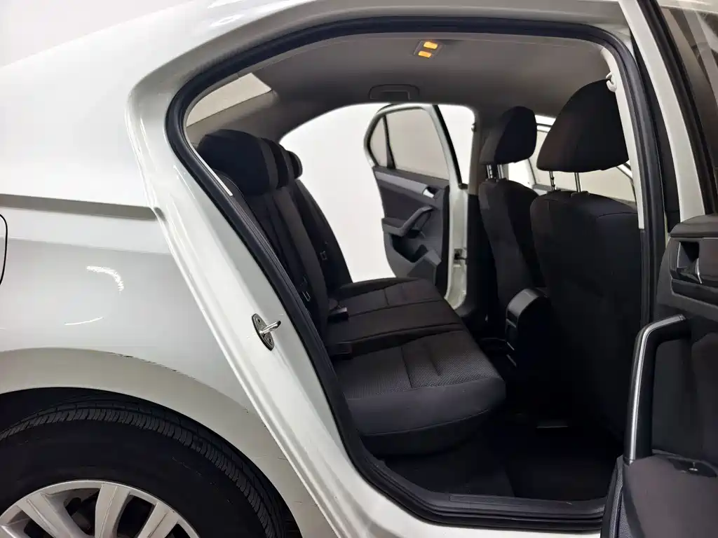 Volkswagen Bora — миниатюра 15