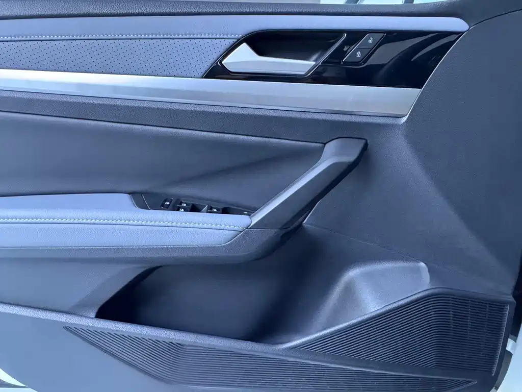 Volkswagen Lavida — миниатюра 13