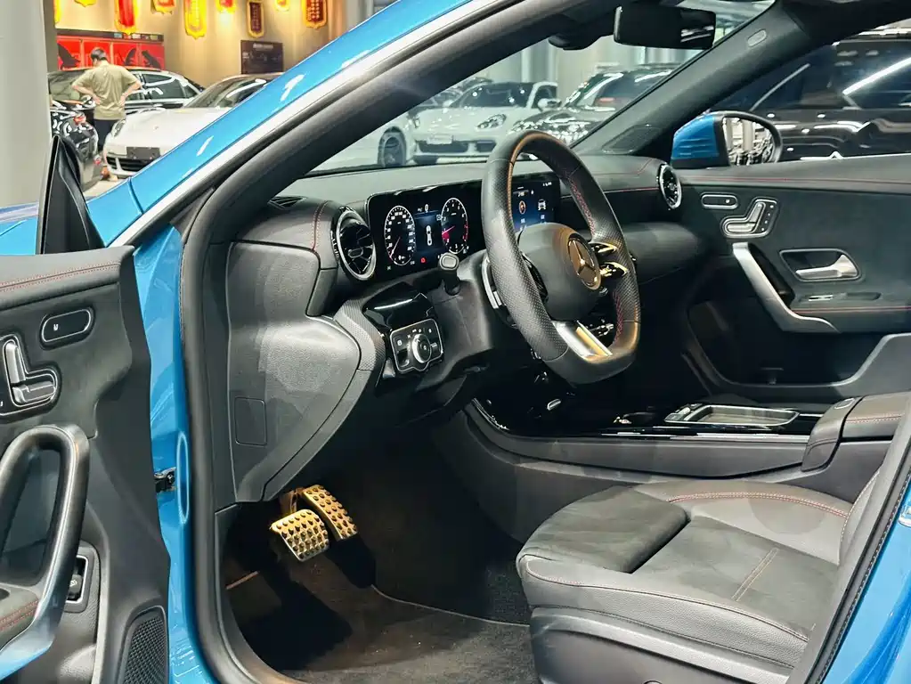 Mercedes-Benz CLA (Import) — миниатюра 4