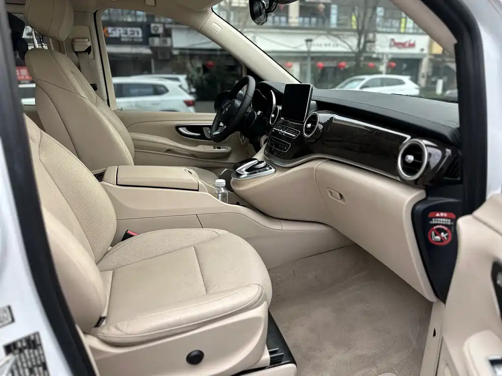 Mercedes-Benz V-Class V 2017 V 260 Luxury