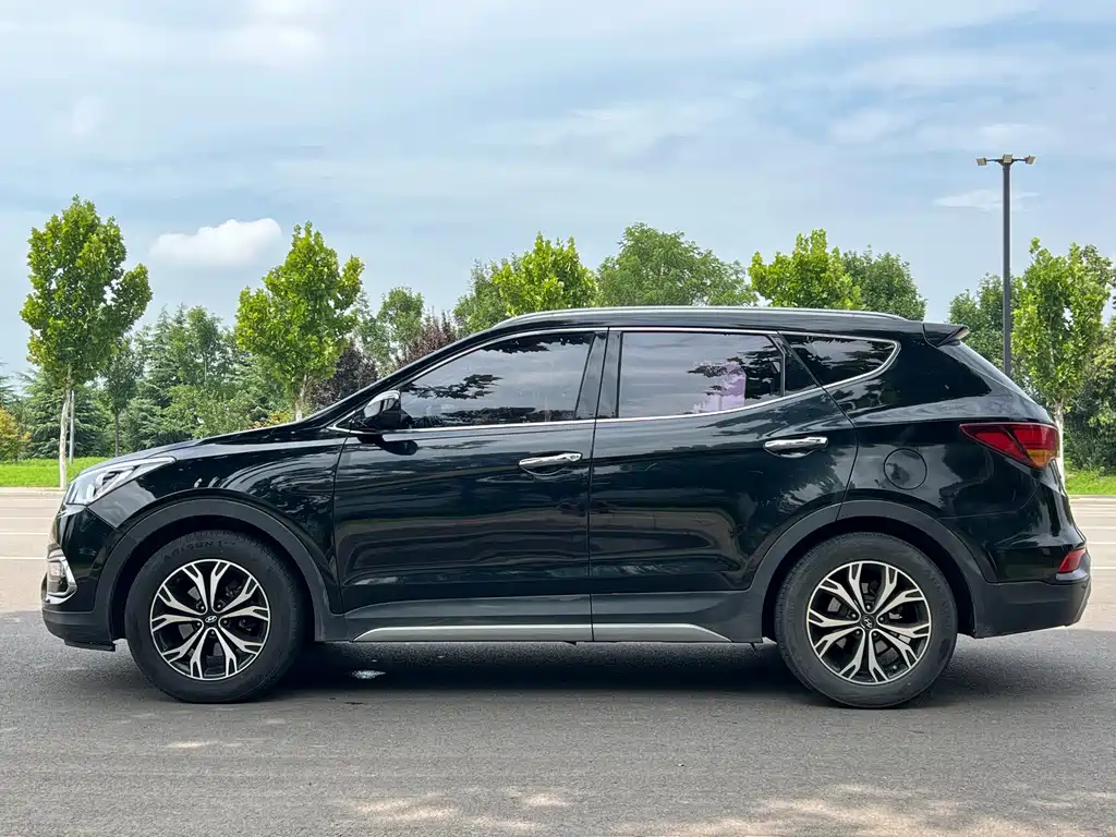 Hyundai Santa Fe — миниатюра 4