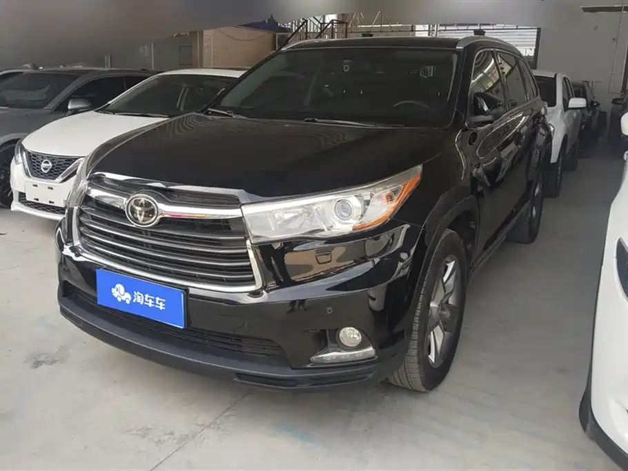 TOYOTA HIGHLANDER