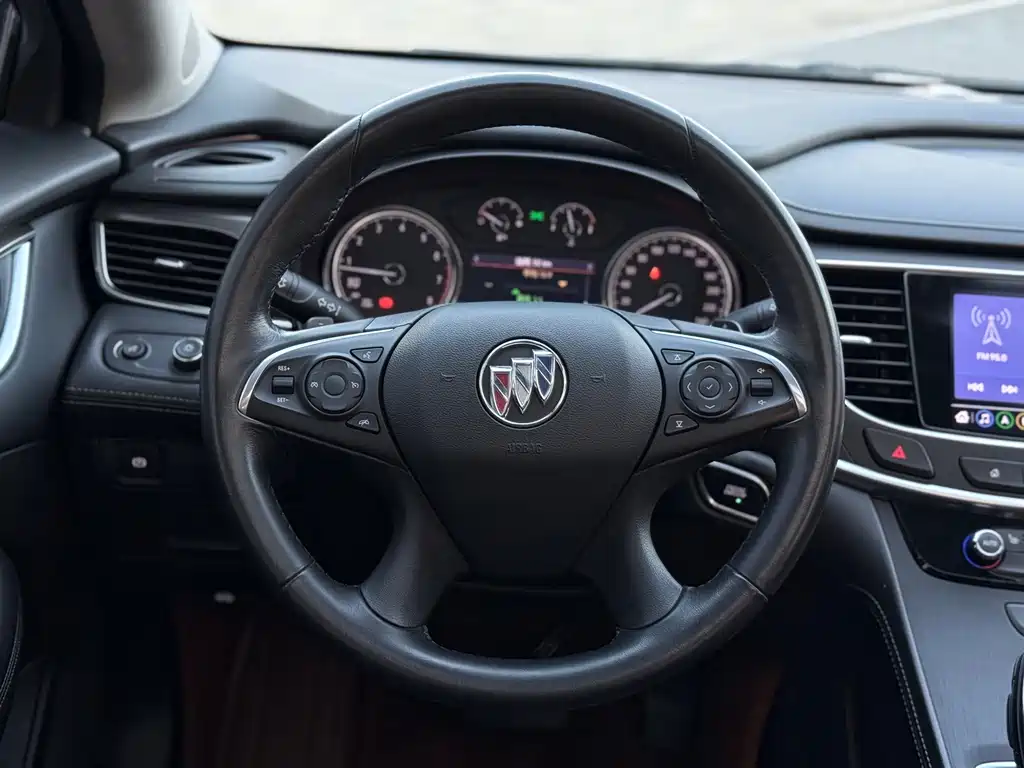 Buick LaCrosse — миниатюра 18