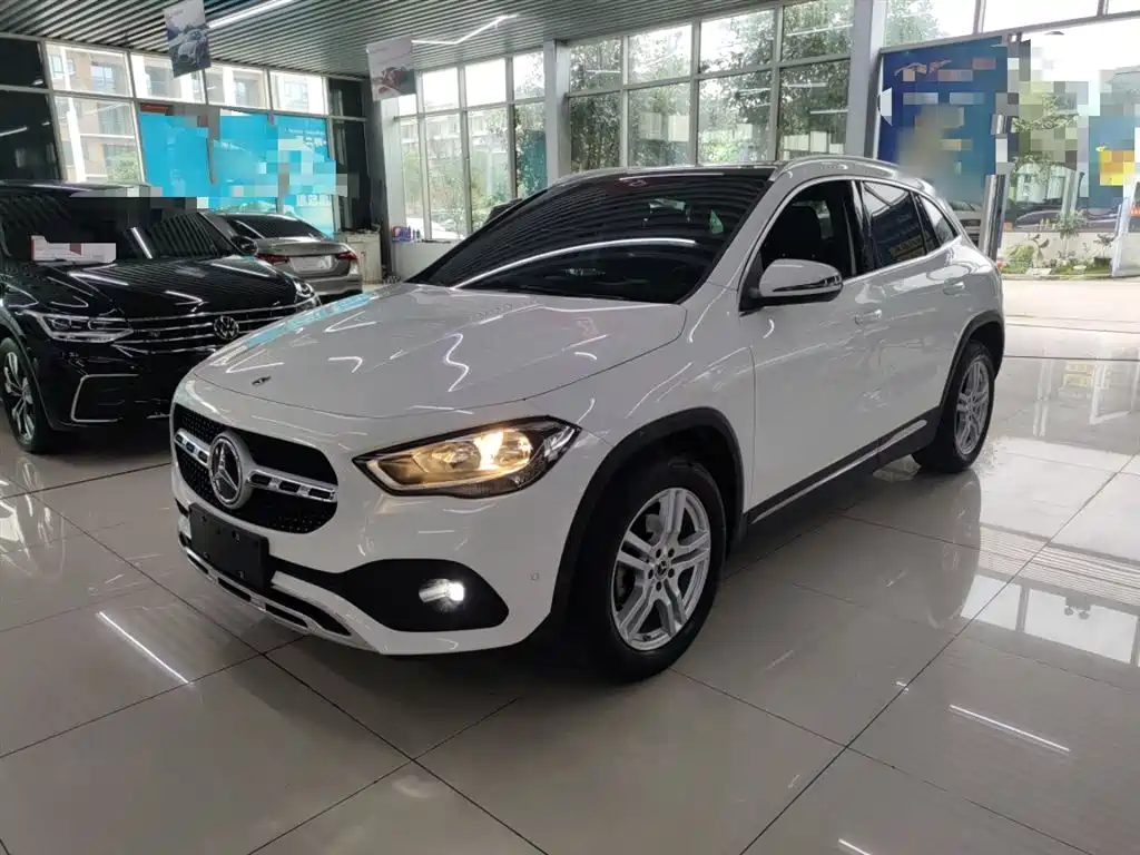 Mercedes-Benz GLA 2021